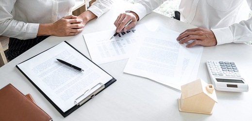 Dědické řízení, oficiálně nazývané řízení o pozůstalosti, je právní cesta k tomu, jak uspořádat majetek a závazky zemřelé osoby (zůstavitele).