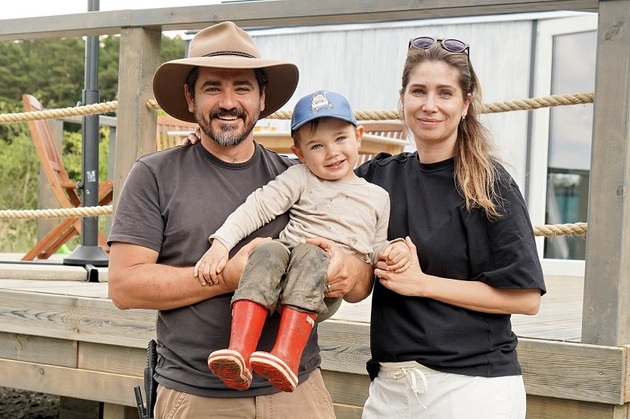 Herec se s celou rodinou pustil do farmaření. 
