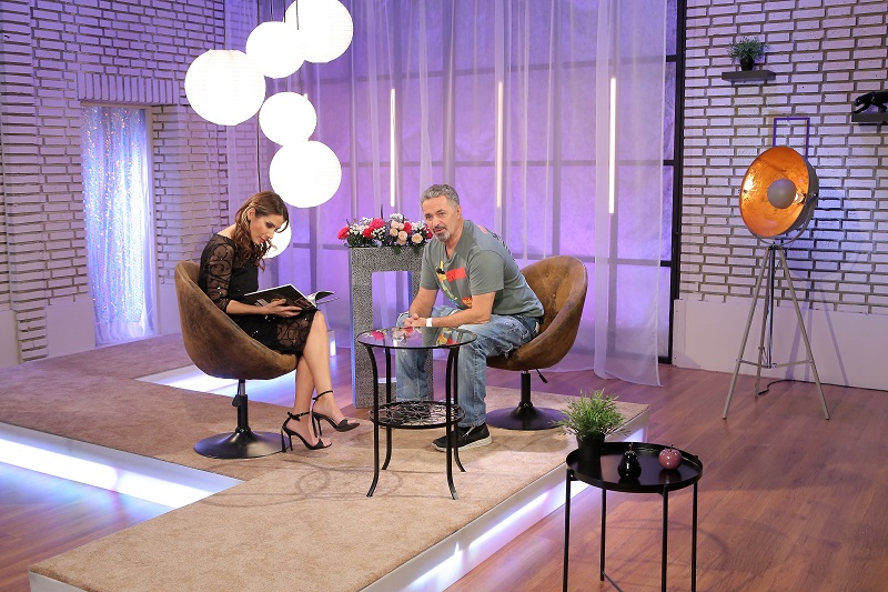 Martin Dejdar ve studiu s moderátorkou VIP světa Evou Decastelo.