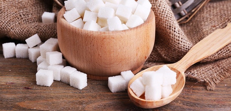 Z dačické rafinerie se kostky začaly dodávat také do Vídně pod názvem čajový cukr.