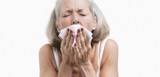 Suchý kašel je často typický zejména v počátečních fázích respiračních onemocnění. 