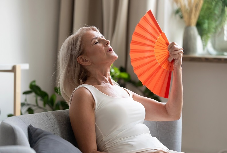 Menopauza není jedinou změnou, kterou si žena ve svém životě prochází.