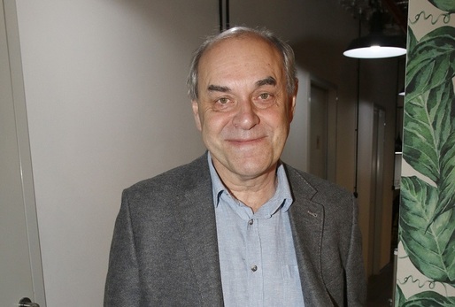 Miroslav Táborský je nezapomenutelný i v malých rolích, ale jeho cesta k herectví byla komplikovanější. Nejprve vystudoval Pedagogickou fakultu Univerzity Karlovy (obor fyzika a základy techniky), až poté vystudoval DAMU. Sám o sobě říká, že se ve své kariéře vždycky snažil dávat přednost práci před penězi. Jak je na tom s penězi, to si netroufáme odhadnout, ale s jistotou víme, že práce má až nad hlavu. Vedle natáčení také dabuje, hraje v Divadle v Dlouhé a vystupuje i s Divadlem Járy Cimrmana. Před filmovou kamerou stál poprvé v roce 1987 a od té doby účinkoval v téměř 140 filmech a k tomu v bezmála 80 seriálech, například Zdivočelá země, Arabela se vrací aneb Rumburak králem Říše pohádek, Četnické humoresky, Místo nahoře, Místo v životě a nejnověji ho mohli televizní diváci vidět v seriálu Milionáři.