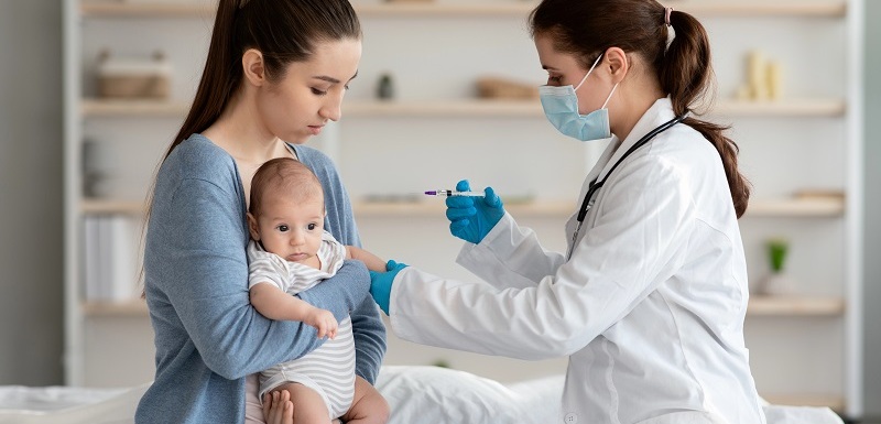 Příběh pneumokoka začíná v roce 1881, kdy bakterii nezávisle na sobě izolovali dva vědci - slavný francouzský mikrobiolog Louis Pasteur a americký lékař George Sternberg. 