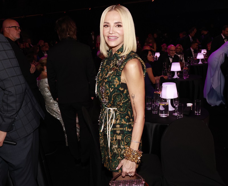 Nehoda Dary Rolins v roce 2010 byla velkou kauzou, zemřel při ní totiž člověk. Zpěvačka srazila v Šáreckém údolí svým terénním vozem motocyklistu, který se vracel z rybaření. Třiašedesátiletý muž po převozu do nemocnice zemřel. Rolins tvrdila, že jela pomalu a věnovala se výhradně řízení. Přesto byla obžalována z usmrcení z nedbalosti. Po dlouhých soudních tahanicích dostala trest osmnáct měsíců odnětí svobody se zkušební dobou na dva a půl roku, tříletý zákaz řízení a musela zaplatit milionové odškodné příbuzným usmrceného muže. "Celá ta nešťastná věc mě nesmírně mrzí, ale pořád trvám na tom, že jsem nevinná," řekla tehdy zpěvačka.