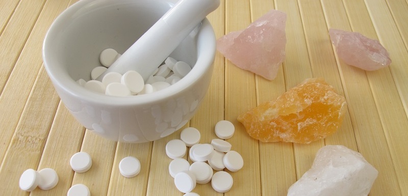 Schüssler věřil, že pokud se tyto minerály doplní v té správné formě a množství, tělo se dokáže samo uzdravit nebo alespoň podpořit svou přirozenou obranyschopnost.