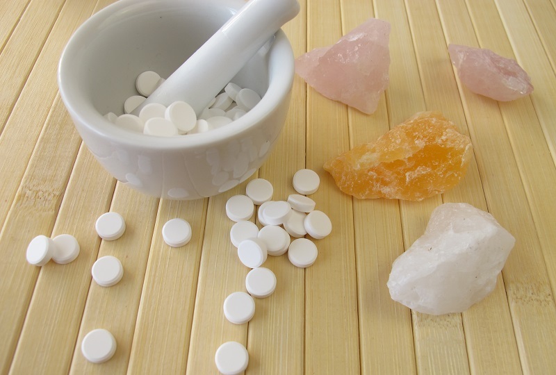 Schüssler věřil, že pokud se tyto minerály doplní v té správné formě a množství, tělo se dokáže samo uzdravit nebo alespoň podpořit svou přirozenou obranyschopnost.