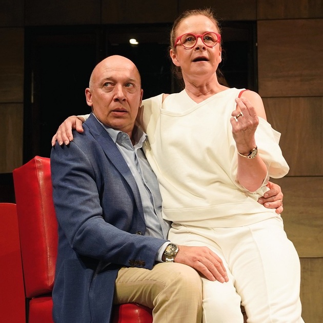 Komedie Malé chytré lži, Divadlo Kalich. 