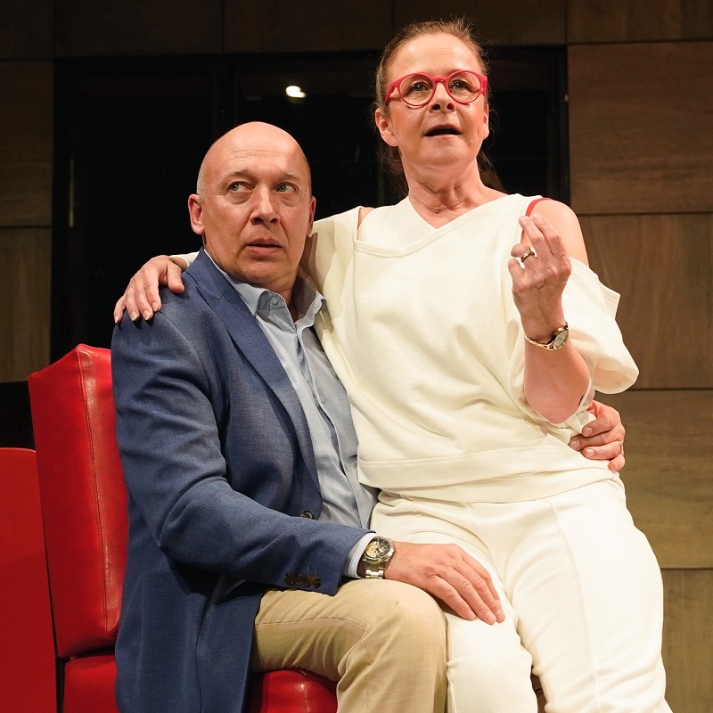 Komedie Malé chytré lži, Divadlo Kalich. 