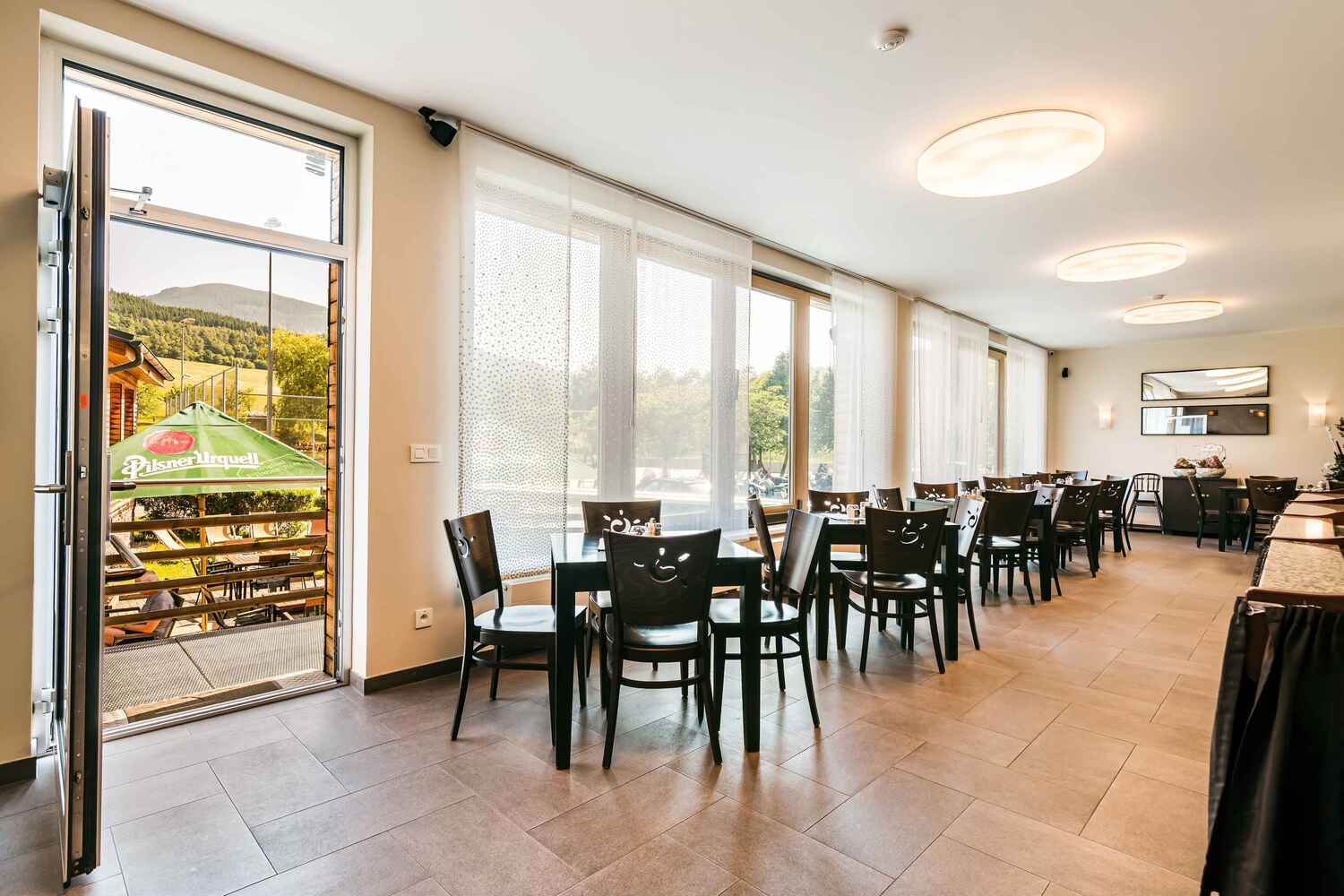 Tam, kde se hory potkávají: Objevte magické trojmezí z paluby hotelu Helios