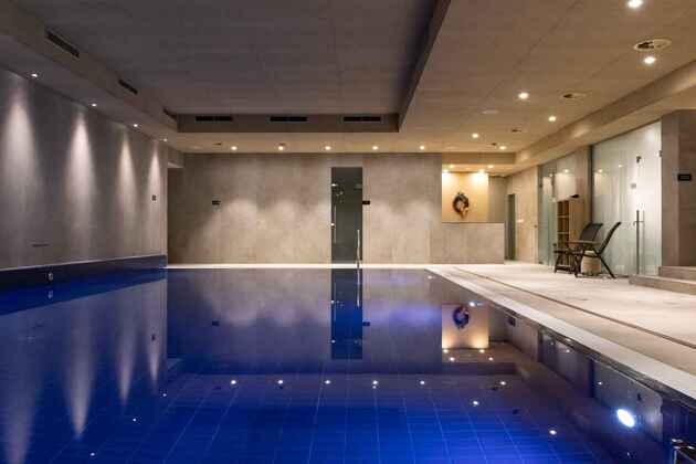 Tam, kde se hory potkávají: Objevte magické trojmezí z paluby hotelu Helios