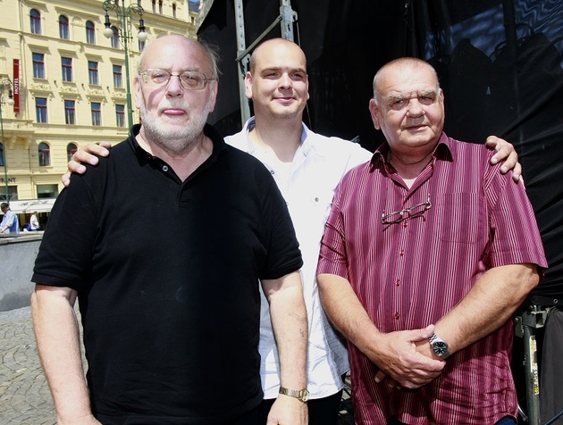 Jan, Vojtěch a František Nedvědovi.