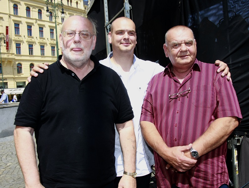 Jan, Vojtěch a František Nedvědovi.