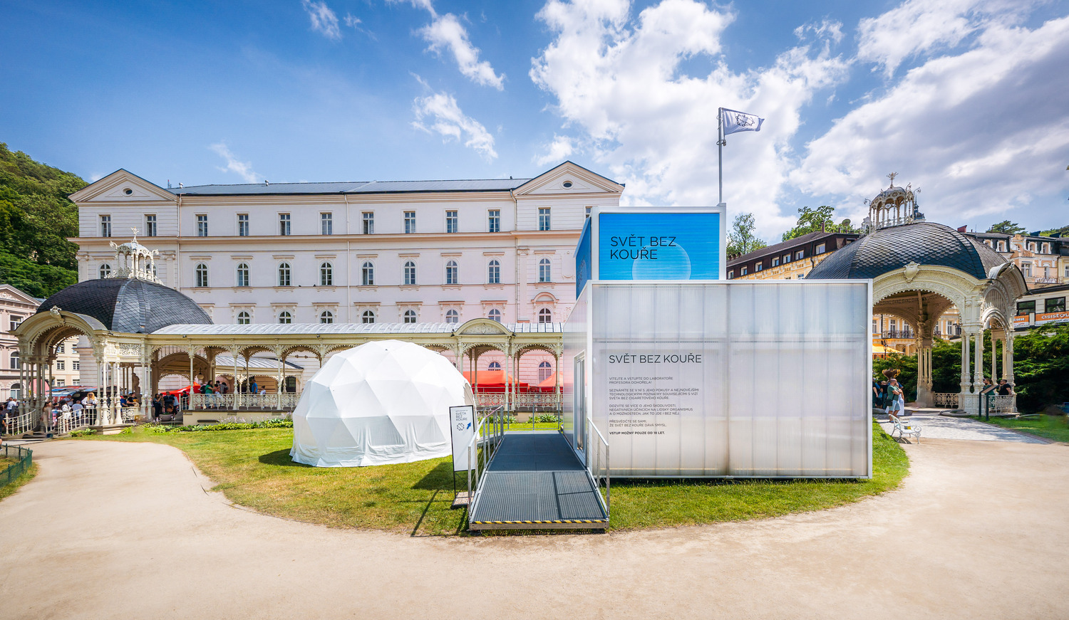 IQOS LOUNGE na KVIFF zve na letní program plný hudby, inspirace a novinek