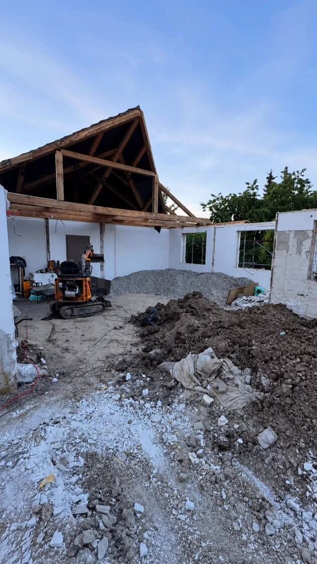 Z domu nezbylo téměř nic.