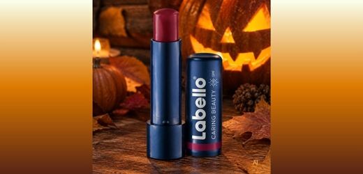 Černobílý Halloween s kapkou krve